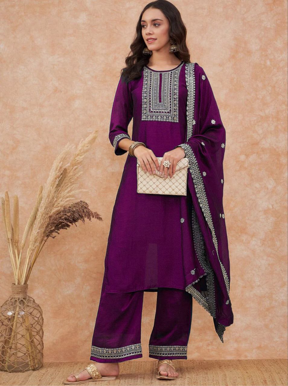 The Elegant Embroidered Vichhitra Set