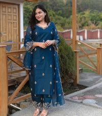 Elegant Roman Silk Kurta Set with Organza Dupatta
