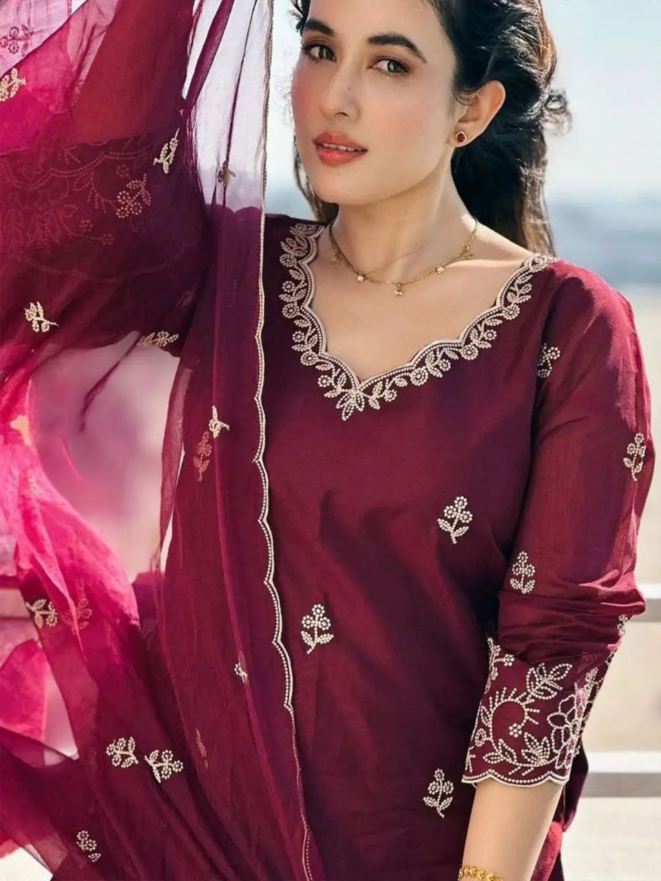 Elegant Roman Silk Kurta Set with Organza Dupatta
