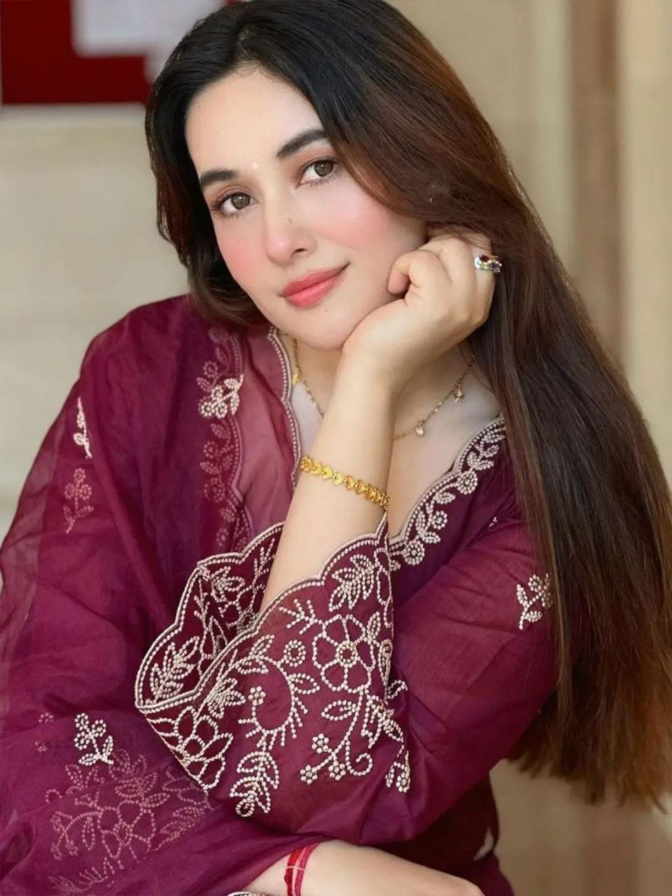 Elegant Roman Silk Kurta Set with Organza Dupatta