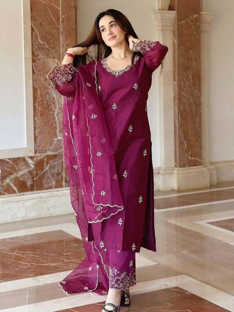 Elegant Roman Silk Kurta Set with Organza Dupatta
