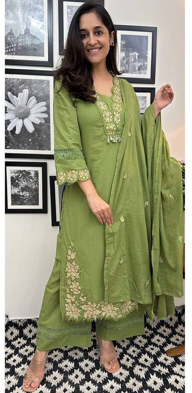 Elegant Reyon Slub Cotton Embroidered Suit Set