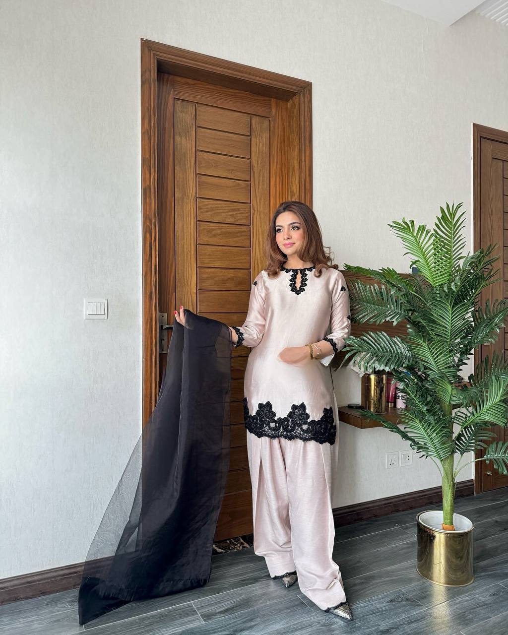 DESIGNER AND MOST TRENDING FARSI SALWAR SUIT