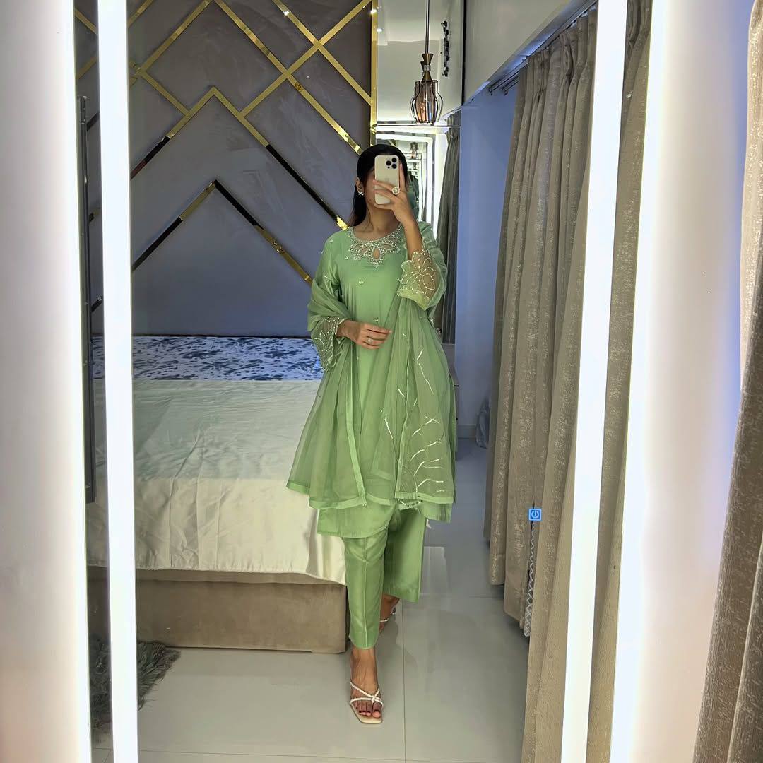 EXCLUSIVE 3-PIECE SUIT WITH BEADS & SEQUENCE WORK